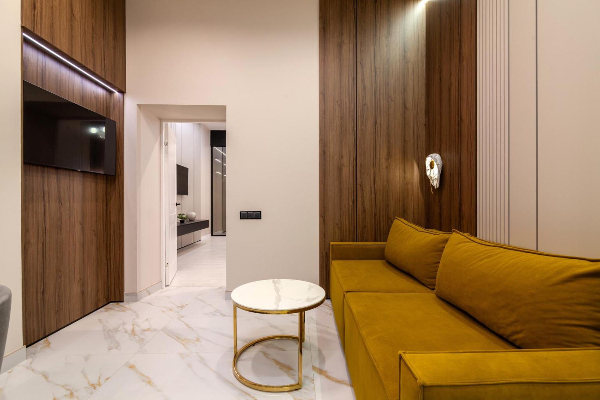 Appartamento Leogrand Jacuzzi On Malaniuka 2 Leopoli Esterno foto