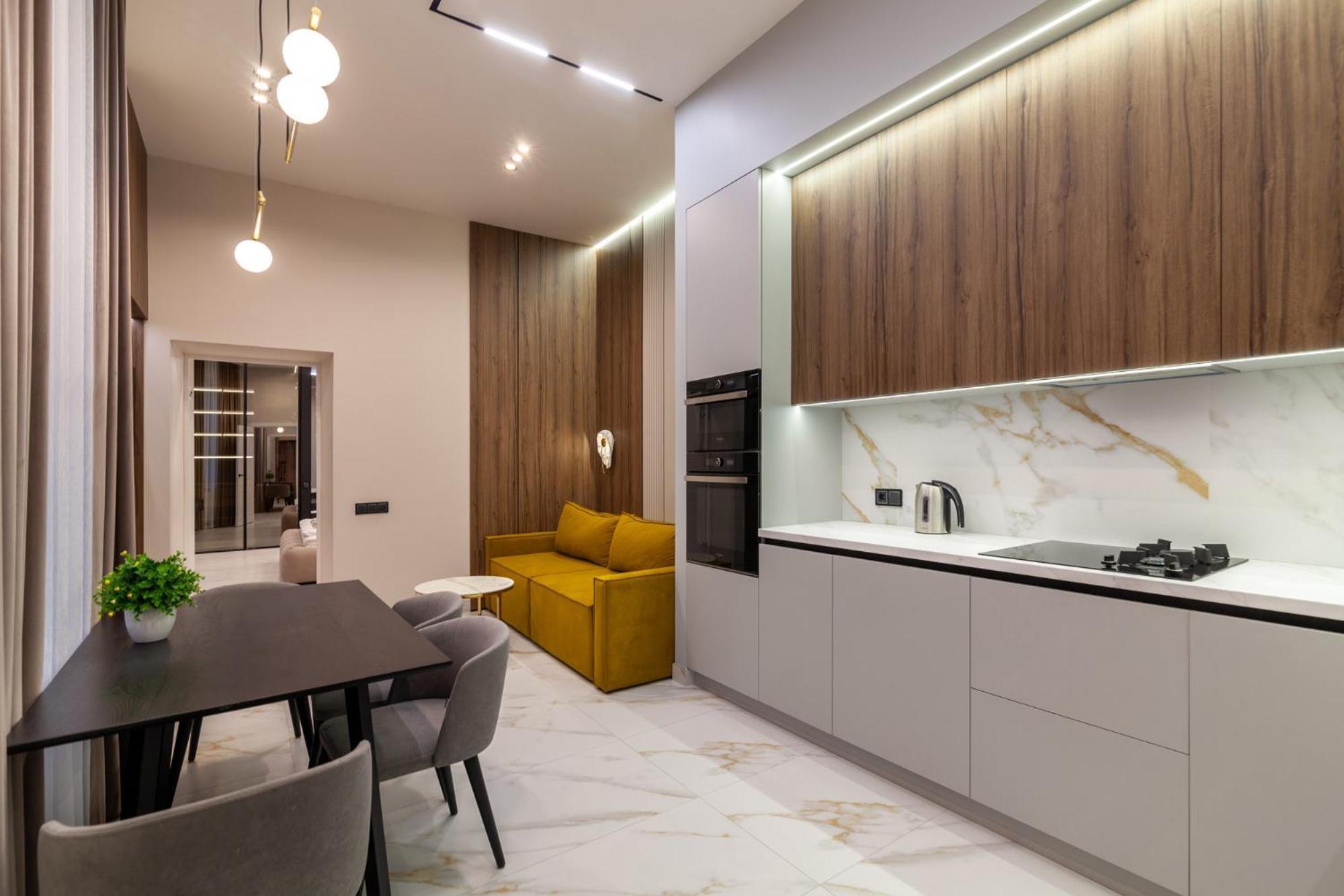 Appartamento Leogrand Jacuzzi On Malaniuka 2 Leopoli Esterno foto