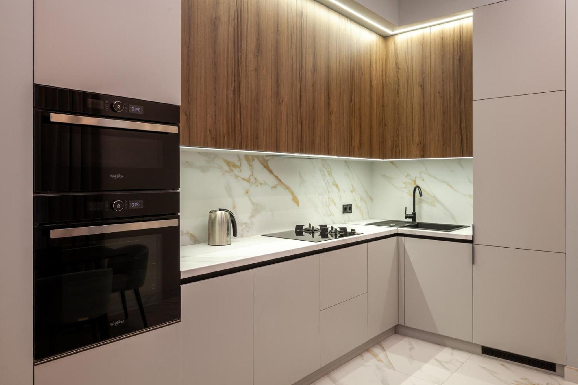 Appartamento Leogrand Jacuzzi On Malaniuka 2 Leopoli Esterno foto