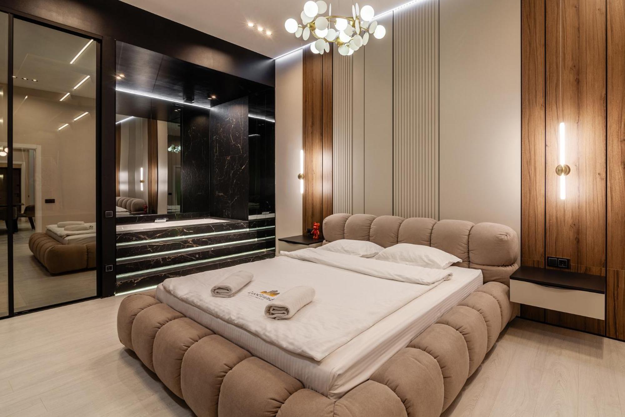 Appartamento Leogrand Jacuzzi On Malaniuka 2 Leopoli Esterno foto